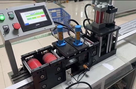 Cortador de esquina de perfis de alumínio 380V Controle de microcomputador
