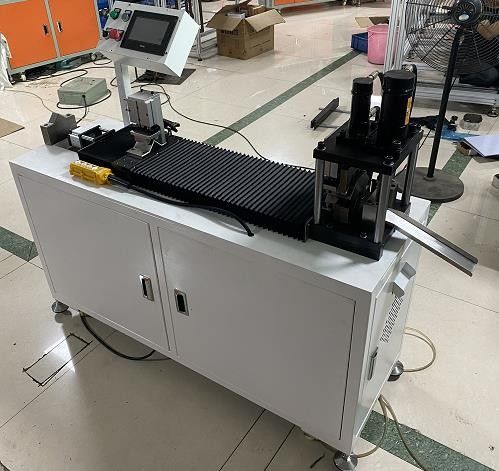 Máquina de fabricação de filtros de ar automáticos de perfil de alumínio 7pa Pressão do ar